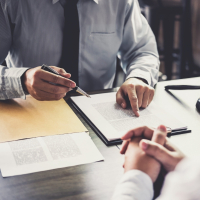 Юридическая защита по ч.1., 2 ст 12.24 КоАПРФ  Нарушение ПДД или правил эксплуатации т/с, повлекшее причинение легкого вреда здоровью потерпевшего ( ч.1), повлекшее средней тяжести вред здоровью потерпевшего (ч.2) - Юридическое обслуживание